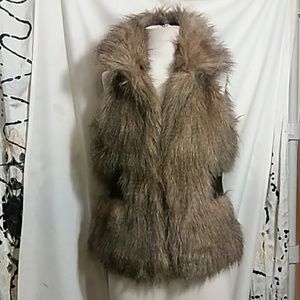 Romeo Juliet Couture faux fur raccoon vest L